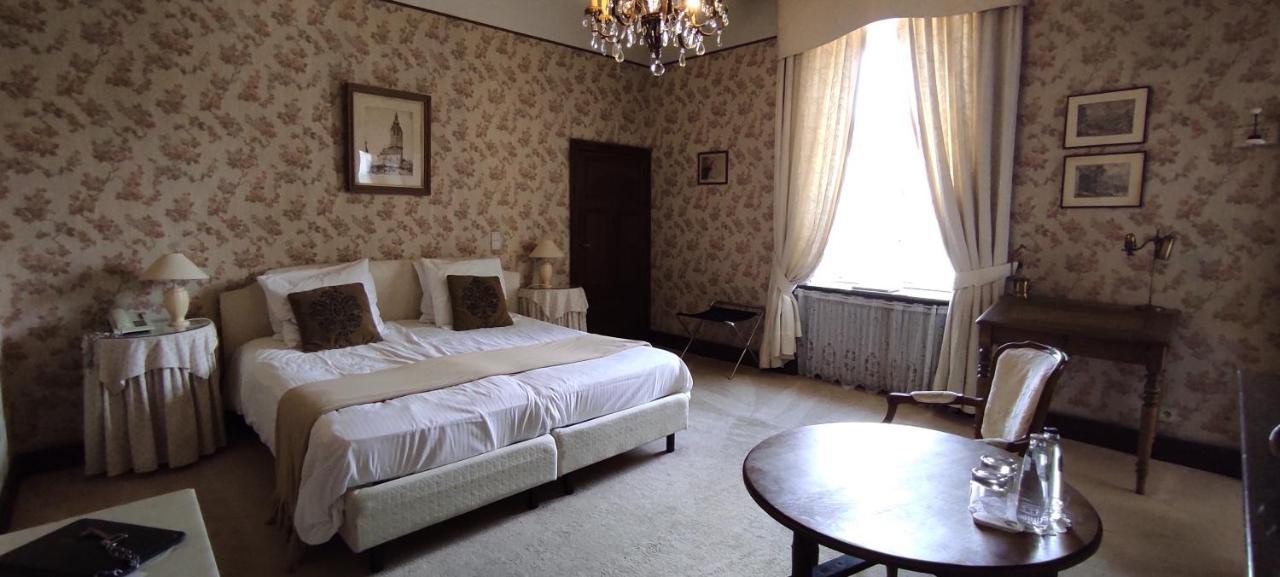 Chateau d'Hassonville Aye Extérieur photo