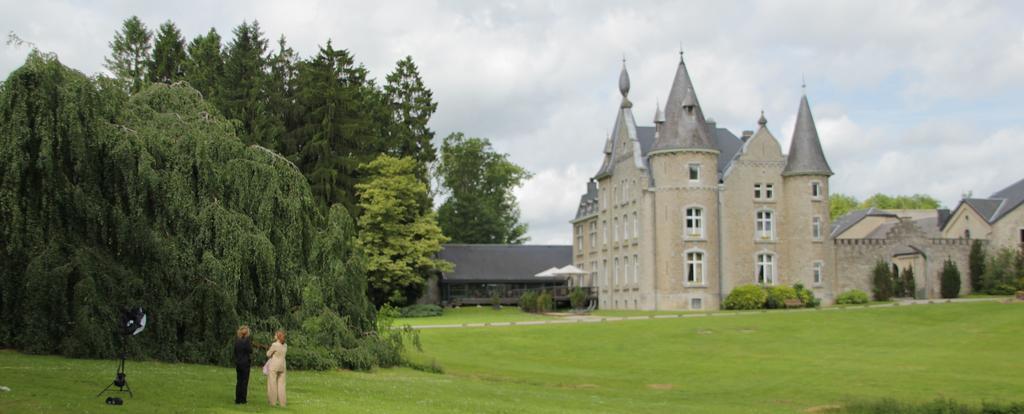 Chateau d'Hassonville Aye Extérieur photo